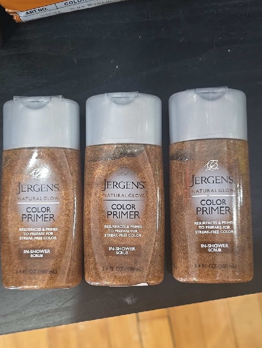 3 Jergens Natural Glow Color Primer In-Shower Scrub - Bronze Shimmer